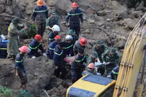 Thiệt hại khủng khiếp do mưa lũ: 134 người thương vong, mất tích