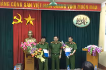 Thưởng nóng lực lượng phá án vụ giết người thả sông ở Hưng Yên