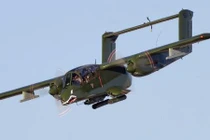 Sự tích ra đời của phi cơ 50 tuổi vẫn đi đánh IS