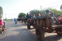 Bi kịch cha con tông nhau chết, mẹ dập xương ngày Tết