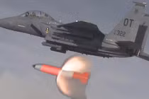 Cực hiếm hình ảnh Mỹ thử nghiệm bom nguyên tử B-61