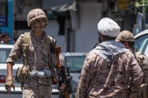 Mục kích Quân đội Iran "thập diện mai phục" quân khủng bố