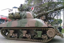 Peru thà dùng xe tăng thời CTTG2 hơn là đồ Trung Quốc