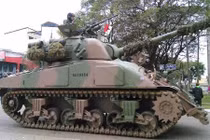 Peru thà dùng xe tăng thời CTTG2 hơn là đồ Trung Quốc