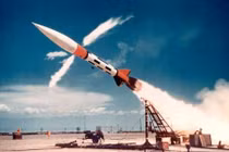 Honest John: Kẻ khơi mào cuộc đua hạt nhân trong Chiến tranh Lạnh