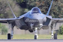 Cận cảnh phi đội máy bay F-35A đầu tiên của Nhật Bản