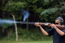 Những khẩu súng dân Mỹ mua như “rau” ngoài siêu thị