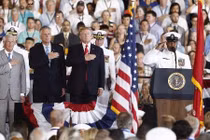 Choáng "thông điệp nặng 100.000 tấn" của Hải quân Mỹ