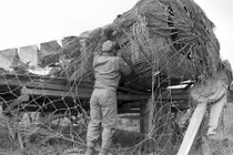 Kinh ngạc xe tăng đất, máy bay tre của Nhật Bản trong CTTG2