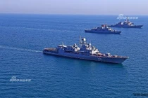 Ảnh tàu chiến Mỹ và 16 nước tập trận trên “sân nhà” Nga