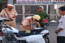 Phạt lao động công ích: Hay nhưng còn vướng