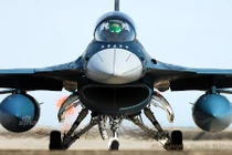 Đắt khủng khiếp máy bay chiến đấu F-2 của Nhật Bản