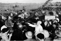 Hà Nội 12 ngày đêm: Chiếc B-52 đầu tiên bị bắn rơi thế nào?