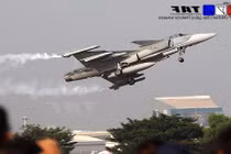 Sướng như trẻ em Thái Lan được xem chiến đấu cơ thao diễn