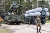 Dàn vũ khí tỷ USD của Ả Rập Saudi khiến Mỹ “xanh mặt”