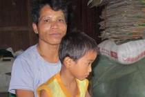 Chiếc "lá thần" kỳ lạ khiến phụ nữ Vân Kiều chẳng sợ có thai 