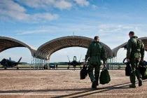 Quá mệt mỏi, Lầu Năm Góc cho F-35 về "hưu non"