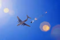 Bằng chứng lính dù Trung Quốc mạnh hơn Mỹ, ngang ngửa Nga