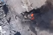 Xe tăng M1A1M Mỹ nổ tung vì dính bom cầu lông của IS