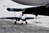 Tiêm kích ồ ạt “bỏ” tàu sân bay Kuznetsov về đất liền