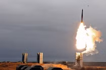 Bất ngờ lai lịch thực sự của tổ hợp phòng không S-400