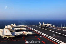 Tàu sân bay Liêu Ninh bất ngờ tập trận gần Đài Loan