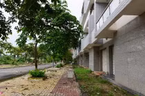 Biệt thự, nhà phố bị bỏ hoang ở đô thị cách Sài Gòn 20 km