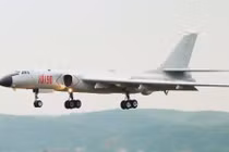 Trung Quốc: Nhật Bản nên làm quen với sự xuất hiện của H-6K