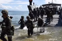 Mục kích Hải quân Mỹ-Philippines tập trận tái chiếm đảo