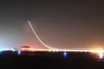 Vẻ đẹp đầy ma mị của J-10 Trung Quốc trong ban bay đêm