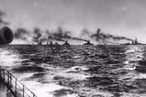 Khốc liệt kinh hoàng những trận hải chiến trong CTTG 1 (2)