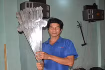 "Dị nhân nuốt kiếm": Không dám truyền nghề cho bất kỳ ai