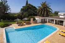 Biệt thự nhà vườn 135 tỷ ai nhìn cũng mê 