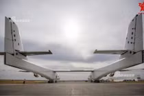 Mỹ ra mắt bệ phóng trên không lớn nhất thế giới