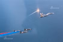 Phát thèm dàn máy bay đa quốc gia của Venezuela (1)