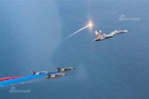 Phát thèm dàn máy bay đa quốc gia của Venezuela (1)