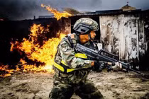 Trung Quốc tập trận chống khủng bố như đóng phim Holywood