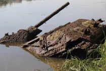 Bí ẩn chiếc xe tăng T-34 chìm dưới sông Đông lạnh giá