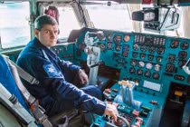 Nội thất máy bay cảnh báo sớm A50U Nga gây bất ngờ