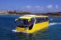 Tận mục xe buýt lội nước chống ngập lụt