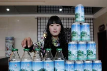 Thật như đùa: Không khí đóng chai bán chạy như tôm tươi