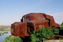 Kỳ lạ nhà hoàn toàn bằng thép