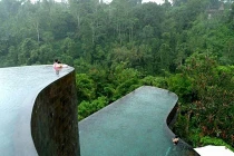 Hồ bơi hút hồn của những khách sạn khủng