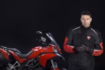Ducati giới thiệu mẫu xe tích hợp với áo bảo hộ