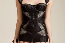 Bóc giá khủng những bộ cánh mát mẻ, sexy hè 2014