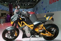 Đập hộp xe hai bánh hầm hố Hero Hastur 620