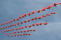 Honda thuê hàng trăm người nhảy dù... tung quảng cáo độc