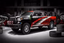 Toyota ra mắt xe đua bán tải Tundra TRD Pro 2015