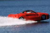 Siêu xe kỳ dị đi phăm phăm trên...mặt nước