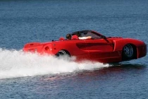 Siêu xe kỳ dị đi phăm phăm trên...mặt nước